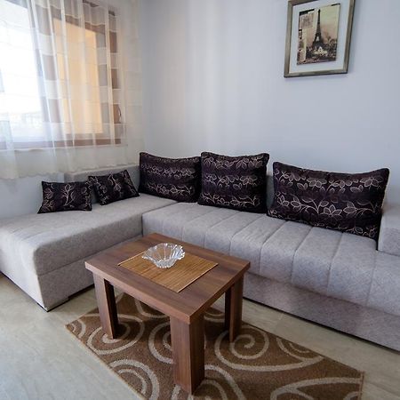 Kollari Apartments อุลซิน ภายนอก รูปภาพ