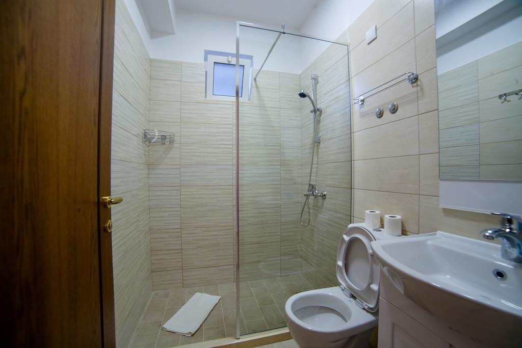 Kollari Apartments อุลซิน ภายนอก รูปภาพ