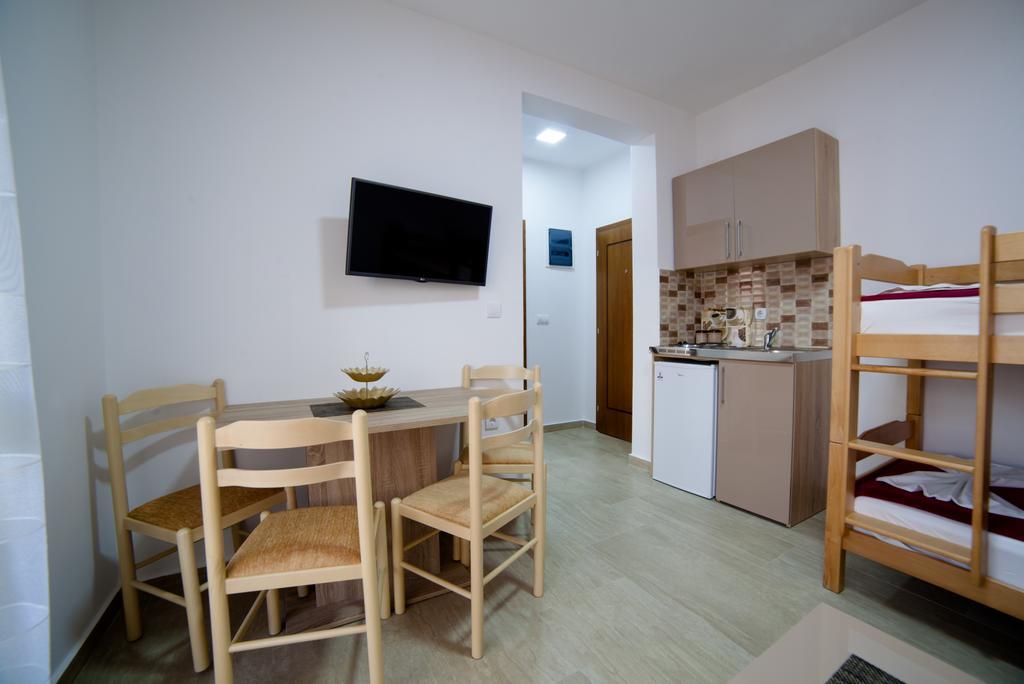 Kollari Apartments อุลซิน ภายนอก รูปภาพ