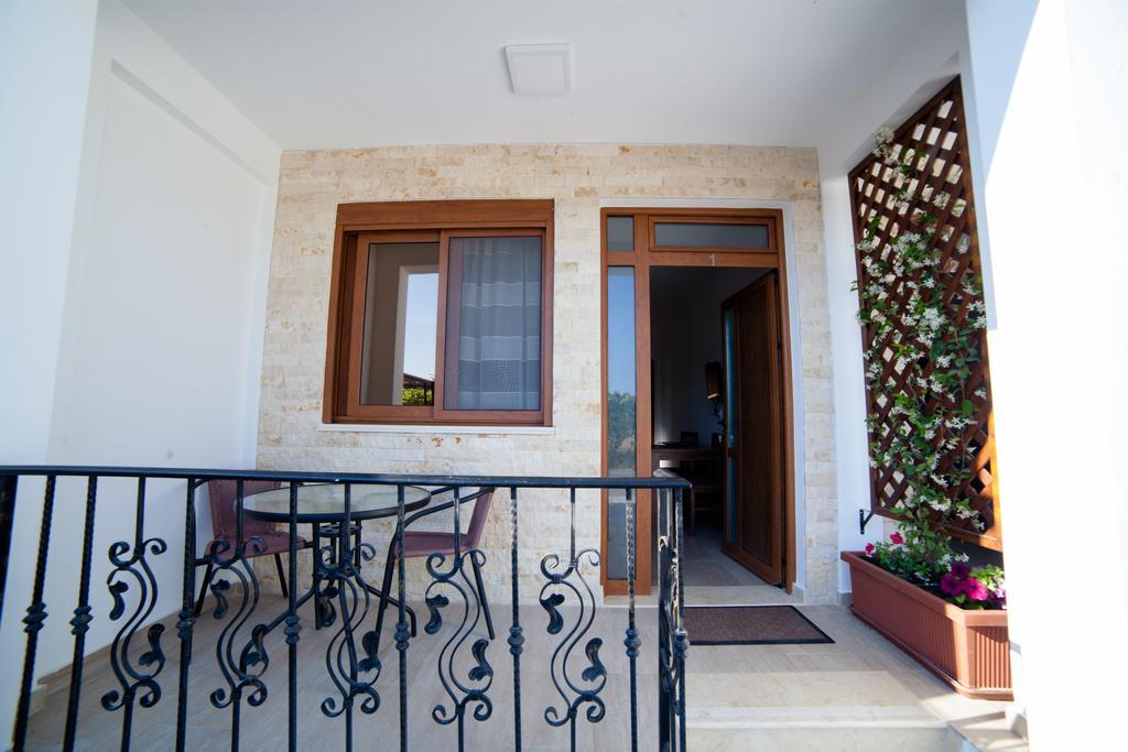Kollari Apartments อุลซิน ภายนอก รูปภาพ